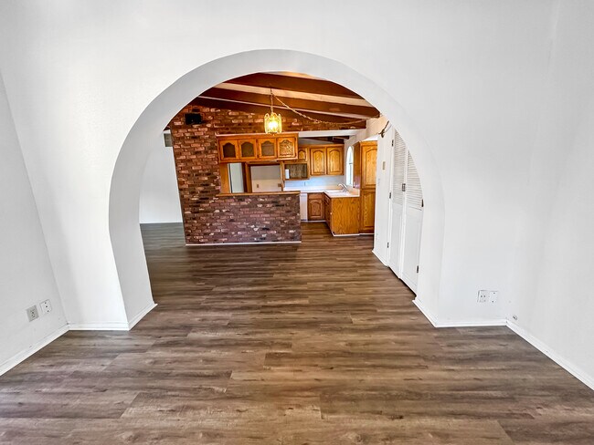 Building Photo - 27310 Seco Canyon Rd