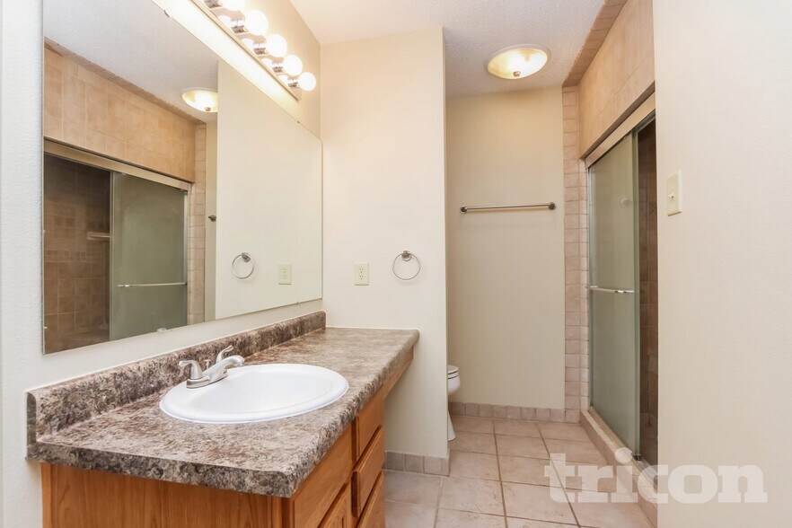 Building Photo - 8243 Firefly Way