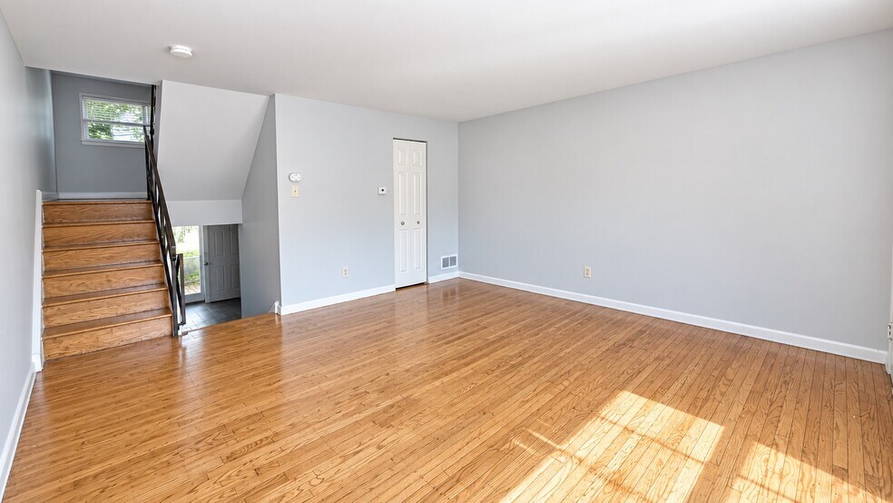 Building Photo - 727 W Emaus Ave