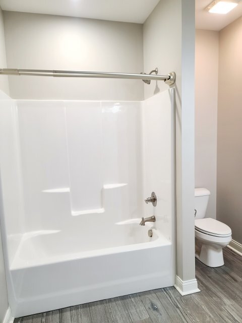 Building Photo - 620 Montrose Dr