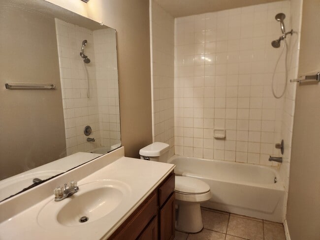 Building Photo - 24315 Hard Wood Dr