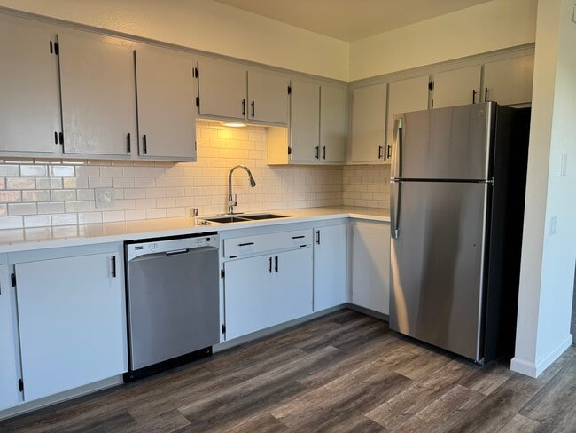 Building Photo - The Highlands - Main Office