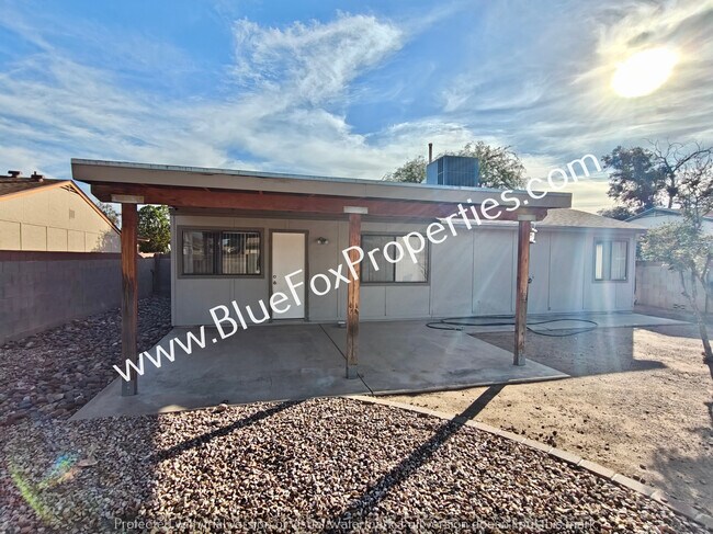 Building Photo - 2540 W Falbrook Way