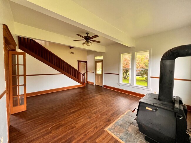 Building Photo - 98382 Sitkum Ln