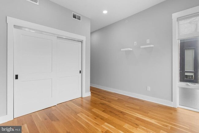 Building Photo - 311 Delmar St