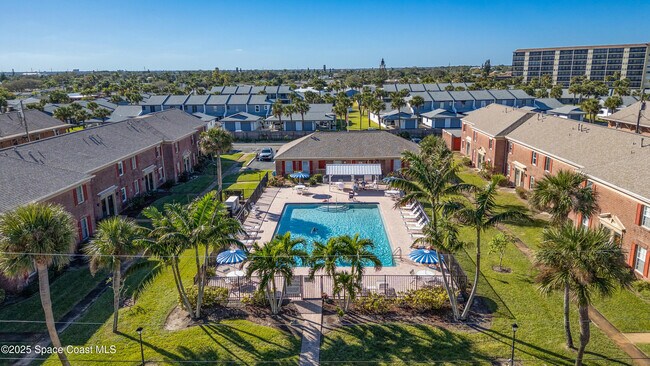 Building Photo - 145 E Colonial Ct