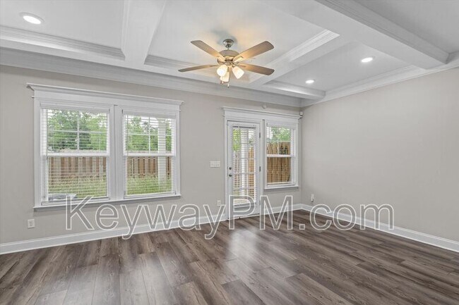 Building Photo - 1043 Linsmore Ave
