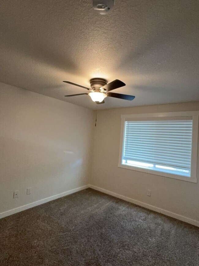 Building Photo - 5403-5413-5413 Compton Ln SE