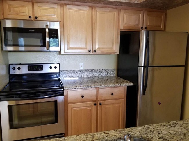 Building Photo - 18617 Egret Bay Blvd