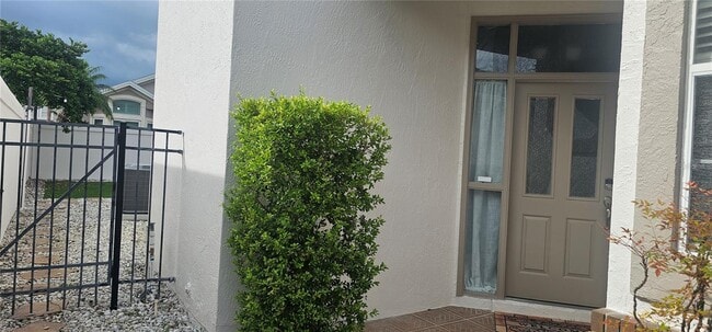 Building Photo - 14321 Mandolin Dr
