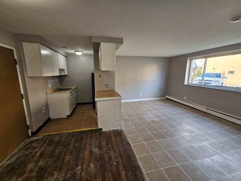 Building Photo - 1885 Taylor Rd