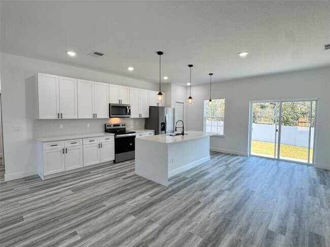 Building Photo - 455 Marion Oaks Dr