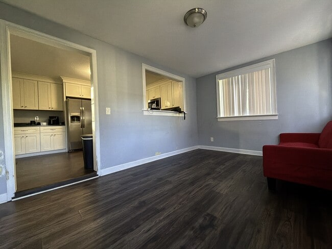 Building Photo - 25 W Sunset Rd