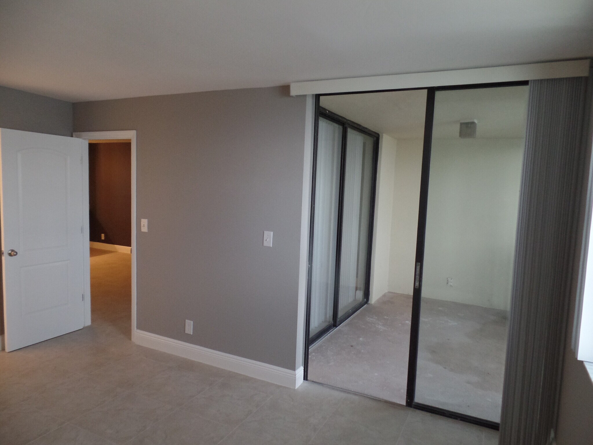 Building Photo - 118 Lake Emerald Dr