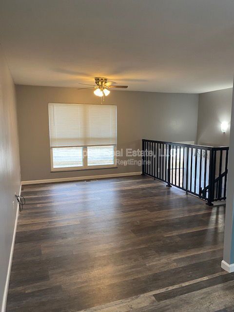 Building Photo - 217 Camelford Dr