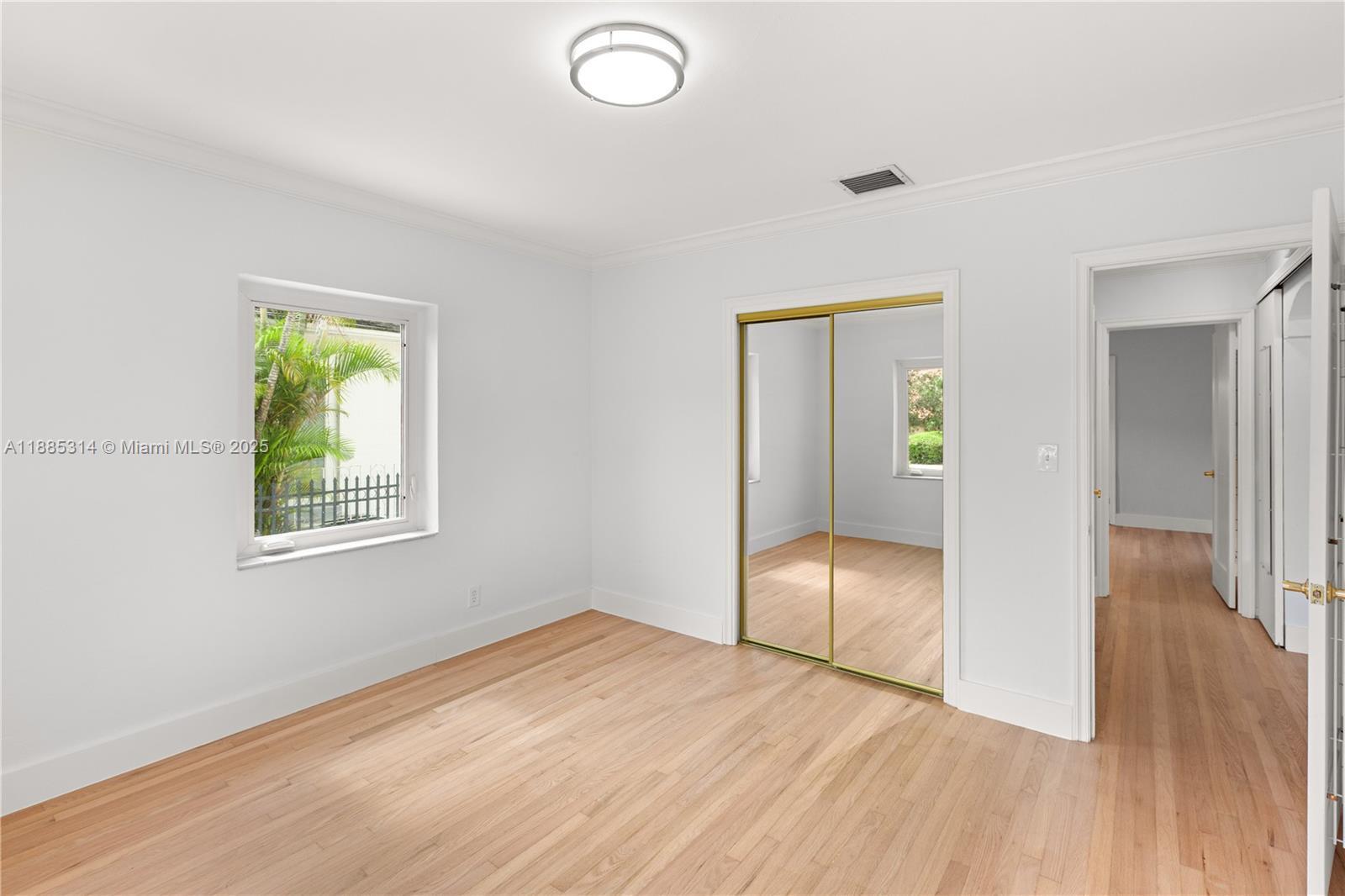 Building Photo - 3018 Coconut Grove Dr