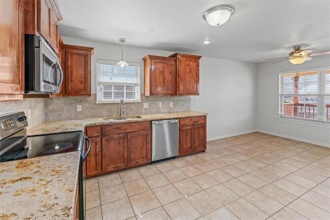 Building Photo - 4618 Cory St