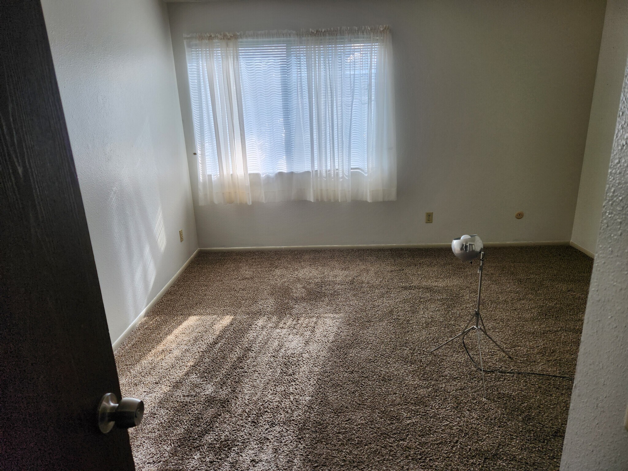 Upper Master 2 Closets - 8945 Field St