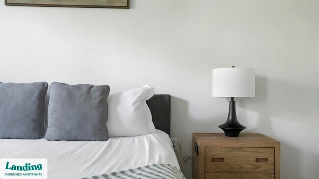 Building Photo - 10800 Lakeline Blvd