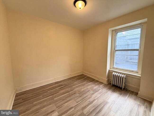 Building Photo - 4718 Hazel Ave