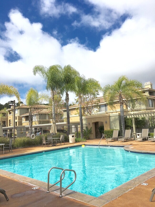 Building Photo - FURNISHED  1 bed/ 1 bath updated home in Aliso Viejo w/Fireplace
