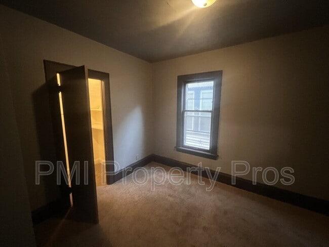 Building Photo - 2530 N 37th St