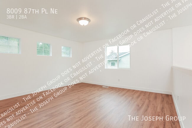 Building Photo - 8009 87th Pl NE