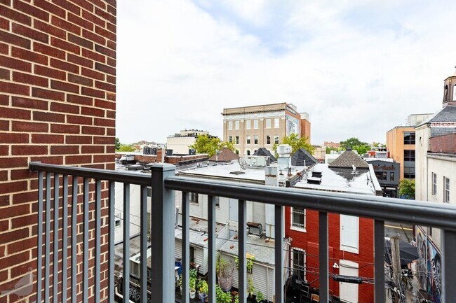 Building Photo - 2020 12th St NW