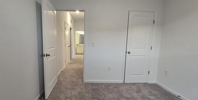 Building Photo - 452 Hennepin Lp