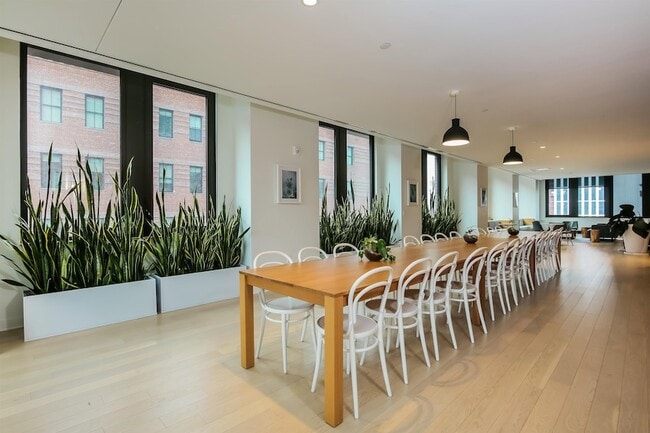 Building Photo - 10 Provost St