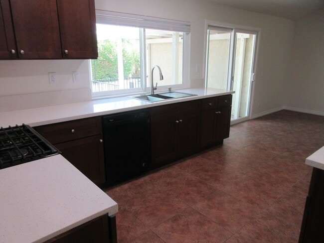 Building Photo - Beautiful updated 1-story home in Northridge