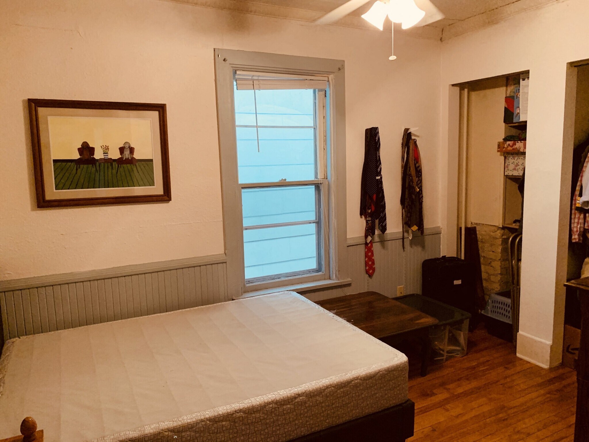 Building Photo - 817 E Johnson St