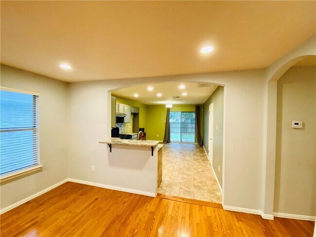 Building Photo - 3811 Julianas Way