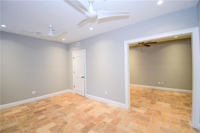 Building Photo - 4 Prichard Way NE