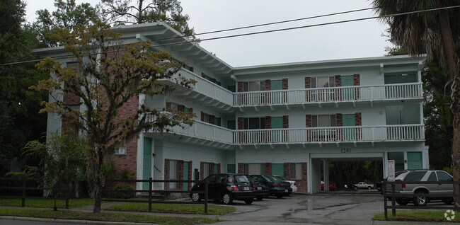 Primary Photo - 1241 SW 4th Ave