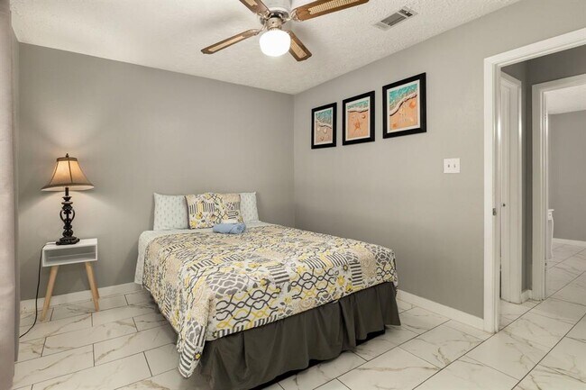 Building Photo - 14110 Eventide Dr