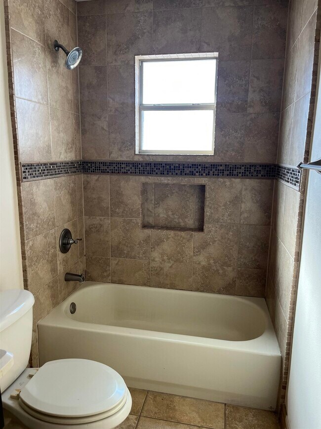 Building Photo - 3909 Ivana Ct