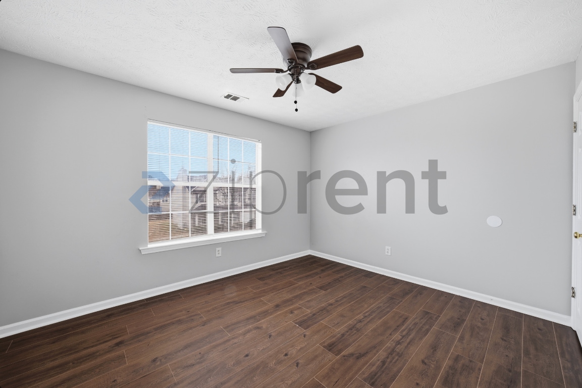 Building Photo - 1512 Buckingham Pl