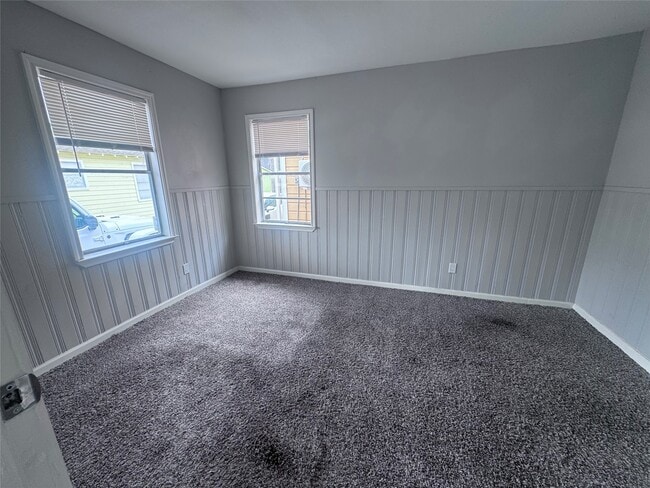 Building Photo - 1306 Weiss St