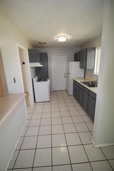 Building Photo - 5725 Waycross Ave