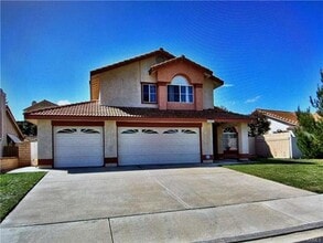 Building Photo - **For rent: Beautiful Four Bedroom Home in Temecula**