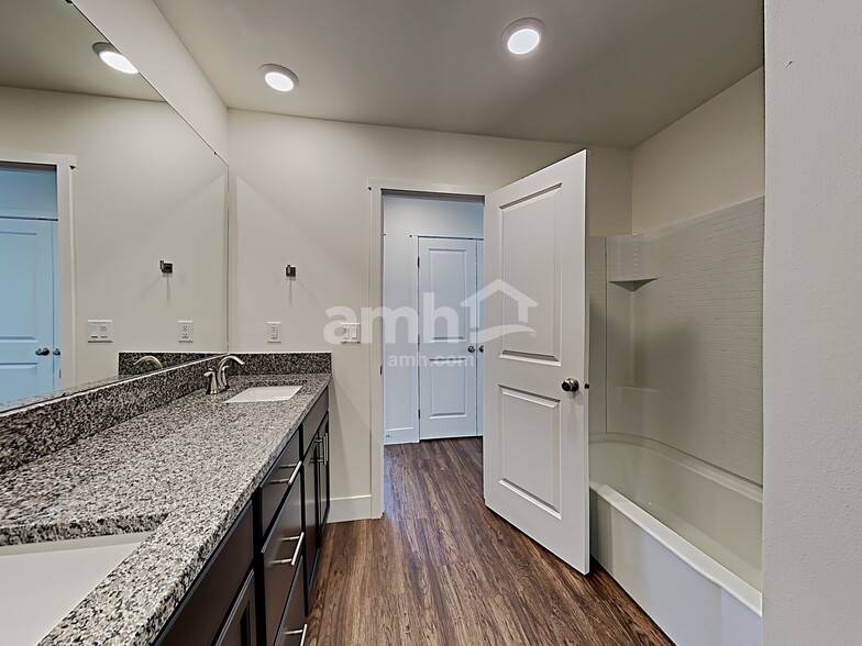 Building Photo - 19314 16th Ave Ct E