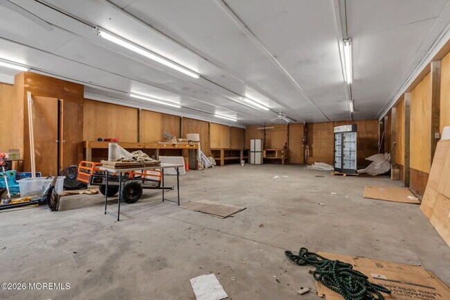 Building Photo - 460 Brickyard Rd