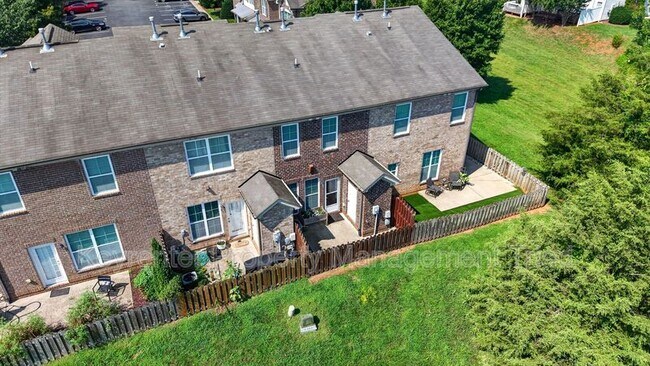 Building Photo - 3779 Shadow Ridge Dr