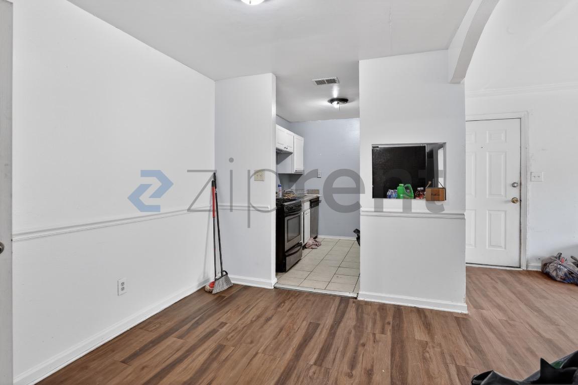 Building Photo - 1212 Utoy Springs Rd SW