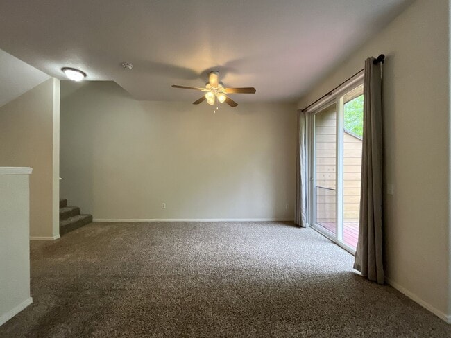 Building Photo - Spacious Three-Story Townhome Near Orenco Station with Attached Garage, Private Balcony, and Vaul...