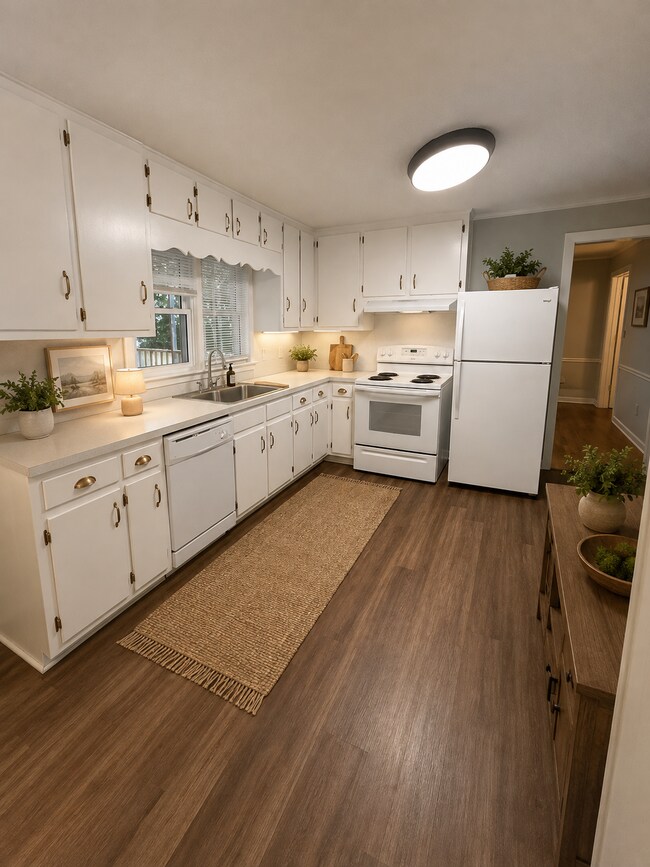 Building Photo - 3 Bedroom, 2 Bath Home!