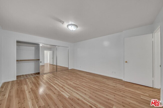 Building Photo - 1014 4th St
