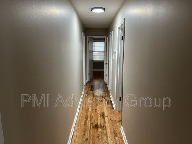 Building Photo - 3533 SW 9th St