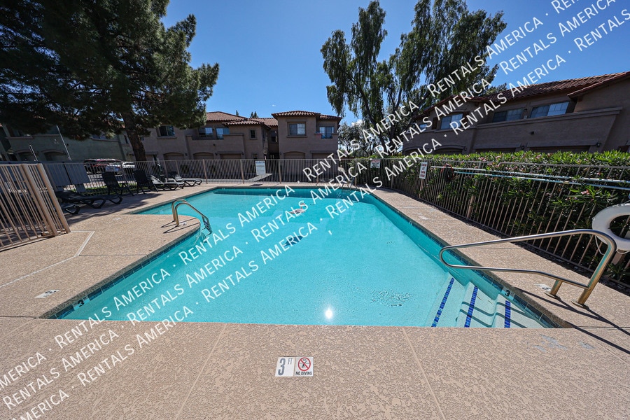 Building Photo - 2831 E Southern Ave